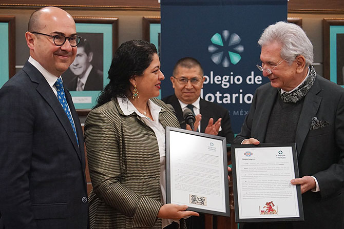 Recibe Secretaría de Cultura las primeras escrituras en toda América hechas en lenguas indígenas, donación del Colegio de Notarios de la Ciudad de México